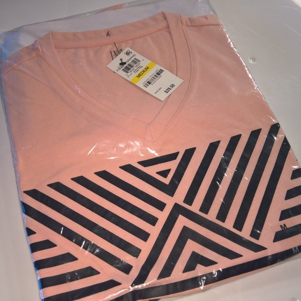 NWT Alfani Graphic VNeck T in Salmon